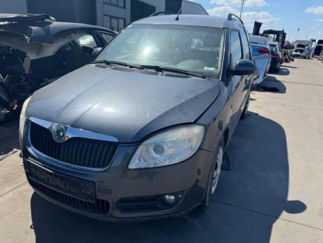 Dezmembrez piese caroserie, motor, cutie viteze, suspensie Skoda Roomster (5J) 1.2 benz, BZG.