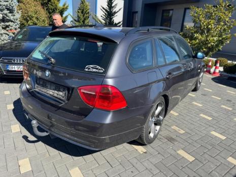 Dezmembrez piese caroserie, motor, cutie viteze, suspensie Bmw 3 Touring (E91) 2.0 dieseL, N47D20A