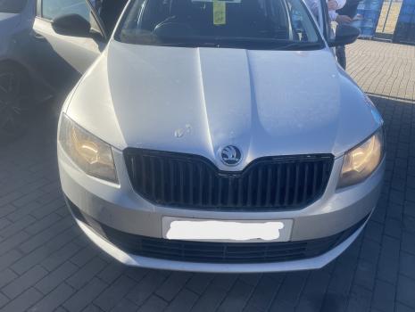 Dezmembrez piese caroserie, motor, cutie viteze, suspensie Skoda Octavia 3 (5E3) 1.6 TDI, CLHA
