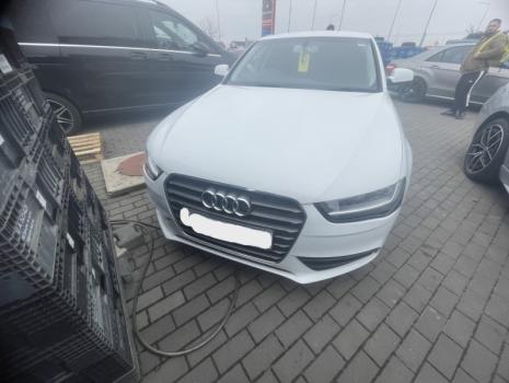 Dezmembrez piese caroserie, motor, cutie viteze, suspensie Audi A4 (8K2, B8) facelift 2.0 TDI, CJC.