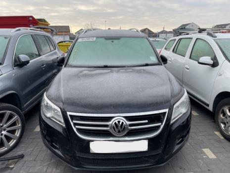 Dezmembrez piese caroserie, motor, cutie viteze, suspensie VW Tiguan (5N) 2.0 TDI, CBAB.