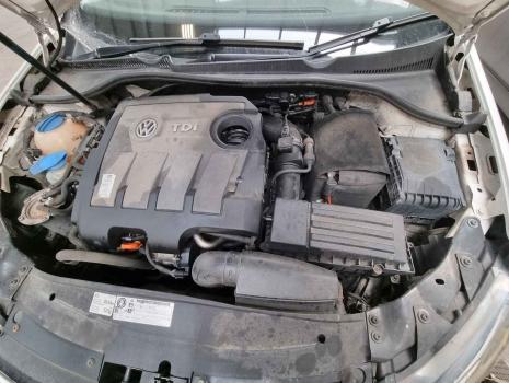 Vindem piese de caroserie, motor, cutie viteze, Vw Golf 6 (5K1) 1.6 TDI, CAY