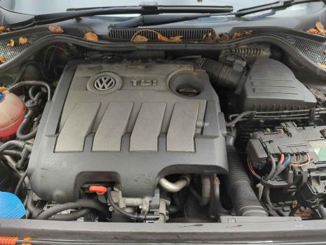 Vindem piese de caroserie si elemente de interior, pentru Vw Polo (6R) , 1.6 diesel