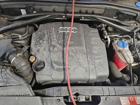 Vindem piese de caroserie si elemente de interior, pentru Audi Q5 (8RB), 2.0 Diesel