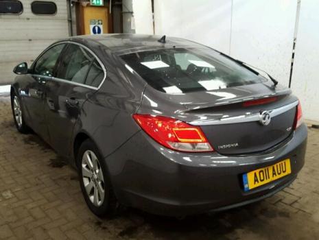 Vindem piese de caroserie Opel Insignia 2.0cdti 2011