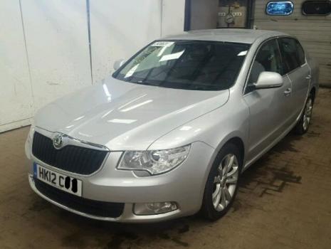 Vindem piese de caroserie Skoda Superb 2.0tdi 2012