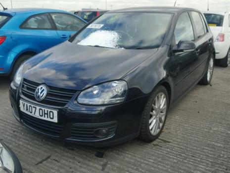 Vindem piese de carsoerie Vw Golf 5, 2.0tdi