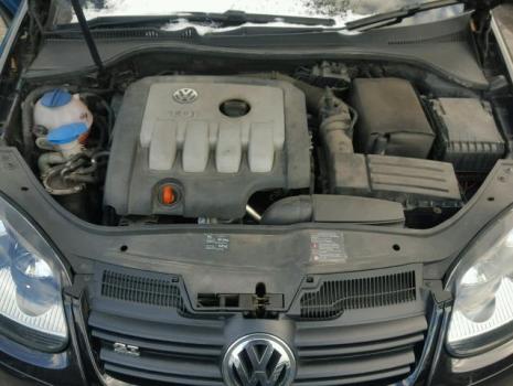 Vindem piese de carsoerie Vw Golf 5, 2.0tdi