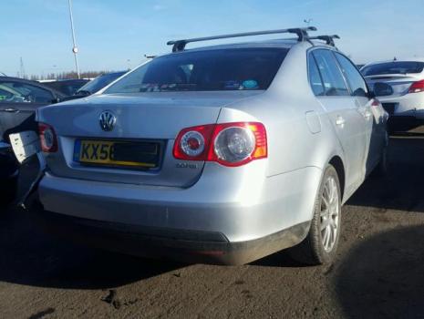 Vindem cutie de viteze Vw Jetta 3, 1.6fsi