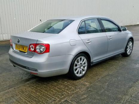 Vindem piese de caroserie Vw Jetta 3, 2.0tdi