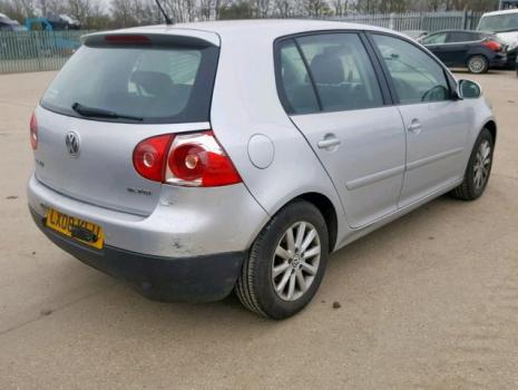 Vindem piese de motor Vw Golf 5 (1K1) 1.6 FSI BAG din dezmembrari