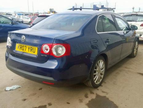 Dezmembrez VW Jetta 3 (1K2) toate motorizarile (2.0 TDI, 1.6 TDI)