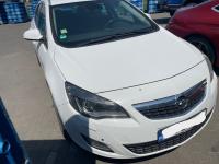 Dezmembrez piese caroserie, motor, cutie viteze, suspensie Opel Astra J Combi 1.7 CDTI 2010, A17DTR