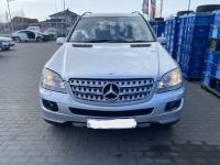 Dezmembrez piese caroserie, motor, cutie viteze, suspensie Mercedes Clasa ML (W164) 3.0 CDI 4Matic 2007, OM642940