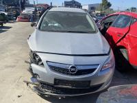 Dezmembrez piese caroserie, motor, cutie viteze, suspensie Opel Astra J Combi 1.7 CDTI 2011, A17DTJ
