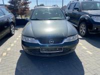 Dezmembrez piese caroserie, motor, cutie viteze, suspensie Opel Vectra B Combi (31) 1.6 benz 2001, Z16XE