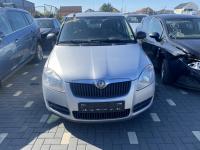 Dezmembrez piese caroserie, motor, cutie viteze, suspensie Skoda Fabia 2 Combi (5J, 545) 1.4 TDI 2009, BNM